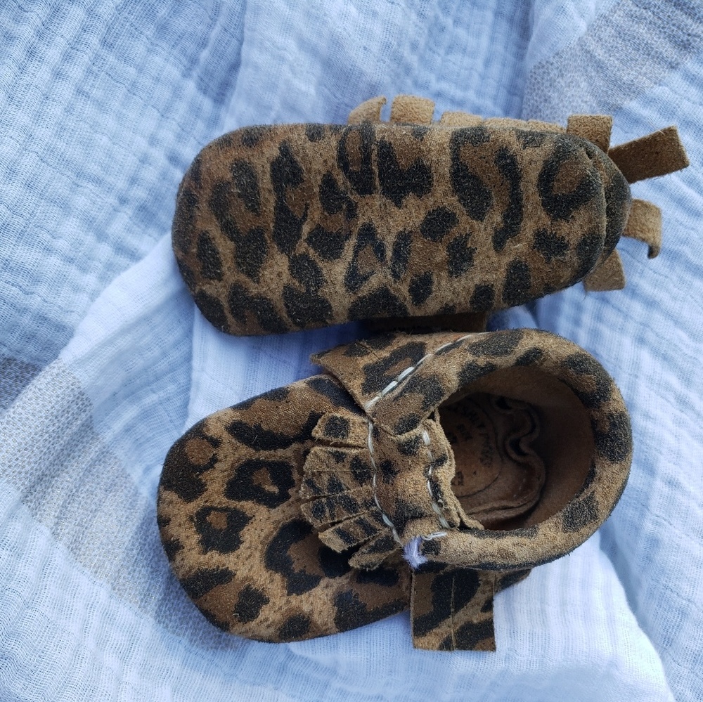 Freshly Picked moccasins cheetah print sz0